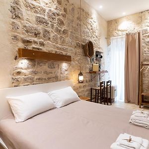 Habitación Estándar con Cama Queen